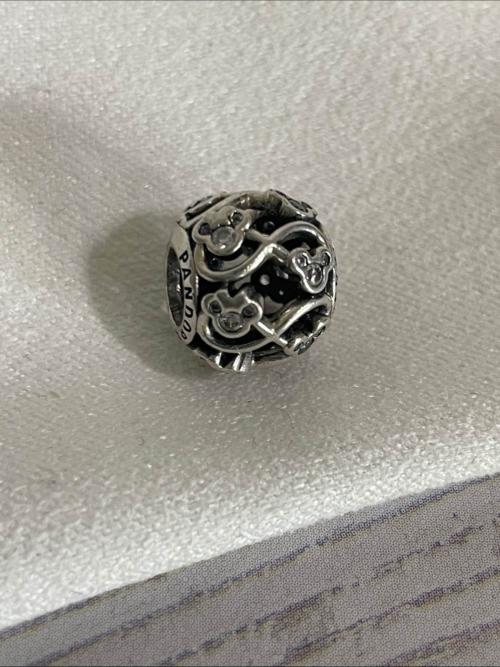 Authentic Pandora 925 Silver Openwork Mickey Silhouette with Accents Charm